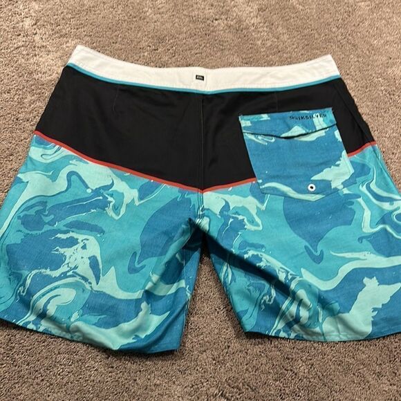 Quicksilver! Boardshorts very good condition size 38! - Picture 5 of 6